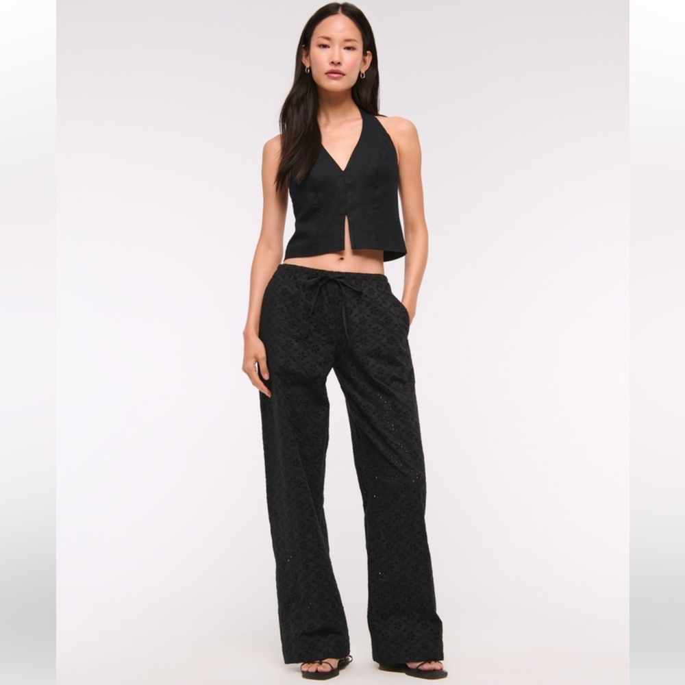 Abercrombie Eyelet Pull On Pants XL Short